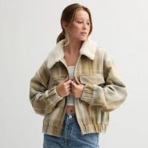 SO Juniors plaid bomber jacket tan neutral faux shearling  collar cropped M EUC